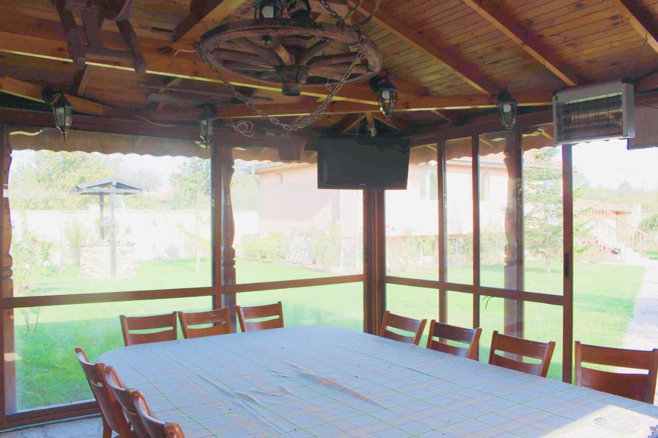 Ezerets Guest House Anita Esterno foto
